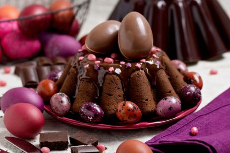 Wegańskie przepisy na Wielkanoc 2022: babka czekoladowa, twarożek z nerkowców i domowy majonez