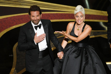 Bradley Cooper komentuje plotki na temat romansu z Lady Gagą. Czy podczas wystąpienia na gali Oscarów 2019 faktycznie coś zaiskrzyło?