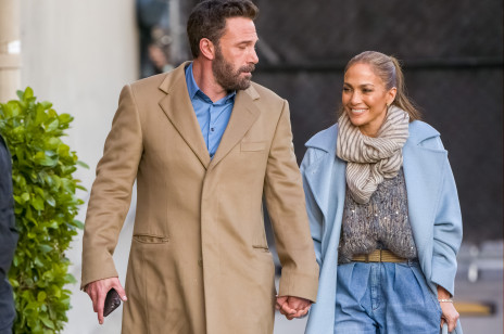 Czy Jennifer Lopez i Ben Affleck zaręczyli się? Wokalistka nosi pierścionek, który tylko podsyca te plotki