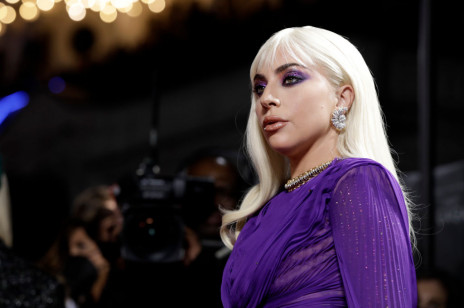 To już pewne! Lady Gaga jako Harley Quinn u boku Joaquina Phoenixa. Mamy datę premiery i pierwszy teaser filmu „Joker: Folie à Deux”
