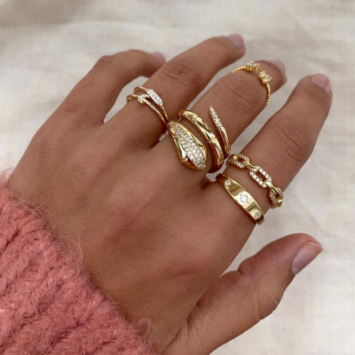 Znaczenie pierścionków na palcach. Jak nosić różne rodzaje pierścionków?