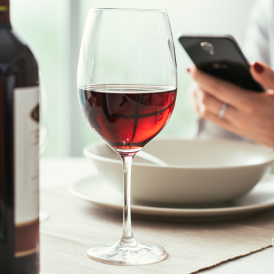 Chatbot Lidla pomaga wybrać idealne wino