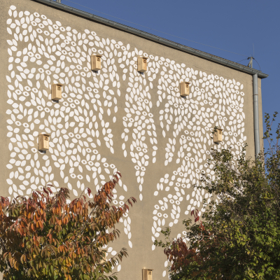 Mural z budkami dla ptaków w Gdyni