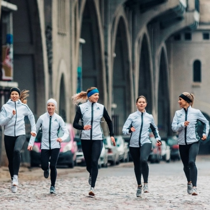 Rusza Adidas Runners Warsaw - nowoczesna przestrzeń dla biegaczy!