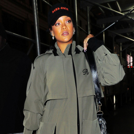 Rihanna w czapce MISBHV!