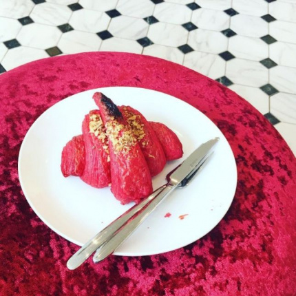 the-red-velvet-croissant-nowe-modne-sniadanie-na-instagramie