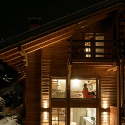 Przytulny dom z widokiem na Alpy