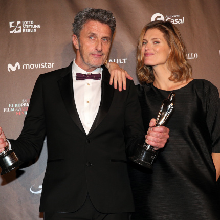 Paweł Pawlikowski z żoną Małgosią Belą na rozdaniu Europejskich Nagród Filmowych w Sewilli