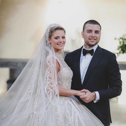 Elie Saab zaprojektował suknię ślubną dla swojej synowej.