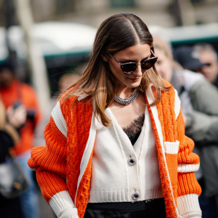 Olivia Palermo w modnym swetrze na jesień 2019