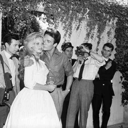 Suknia ślubna Brigitte Bardot