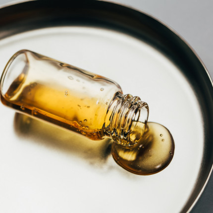 Olejek z opuncji figowej – właściwości. Jak go stosować pod oczy i na zmarszczki?