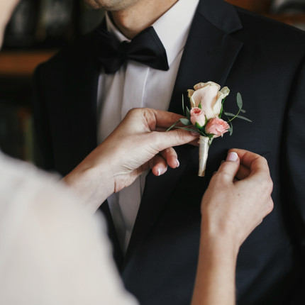 Planowanie ślubu krok po kroku: o czym musisz pamiętać i w jakiej kolejności? Poradnik