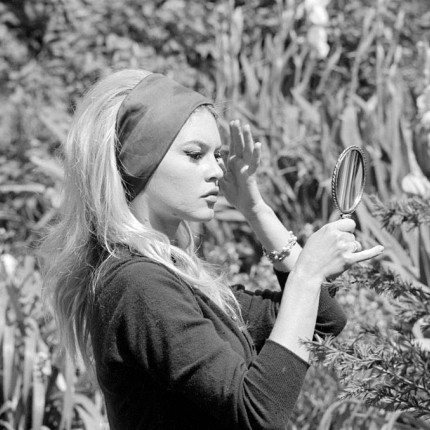 Fryzury w stylu lat 60.: Brigitte Bardot