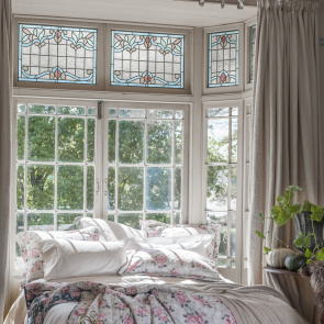 Piękne wnętrza: wiosna w sypialni. Pastele i wzory