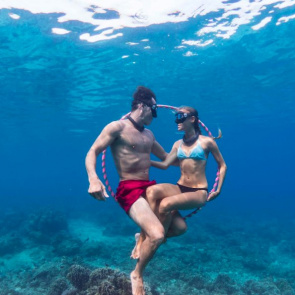 Podwodna joga - gimnastyka, którą ćwiczy się w basenie i morzu