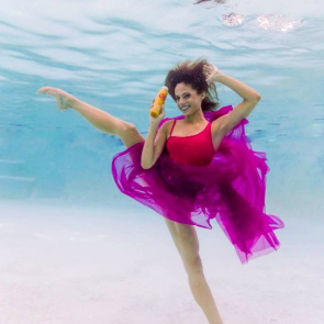 Balet pod wodą - fantazyjny taniec