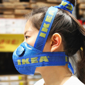 Maska z torby IKEA