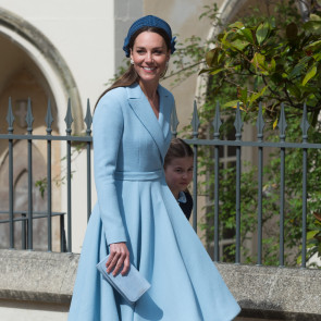 Księżna Kate w błękitnej sukience - Wielkanoc w kaplicy Zamku w Windsorze