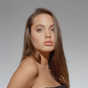 Angelina Jolie (1991)