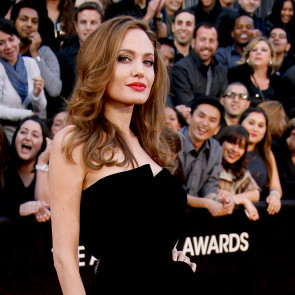 Angelina Jolie: Oscary 2012