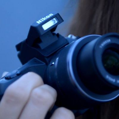 Nikon 1 V2 - cyfrówka o parametrach lustrzanki