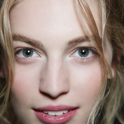 Avon Beauty School: poznaj wiosenne trendy w makijażu