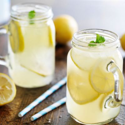 Woda z cytryną - sposób na odchudzanie?