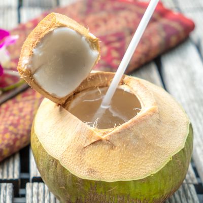 Woda kokosowa - dlaczego warto ją pić?