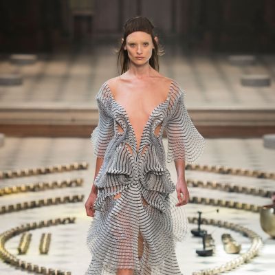 Iris van Herpen haute couture jesień-zima 2016/2017, fot. Imaxtree