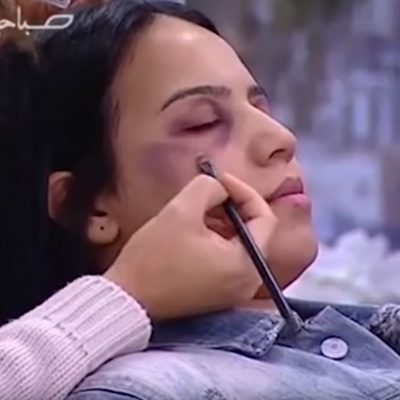 Marokański program pokazał, jak ukryć siniaki pod makijażem