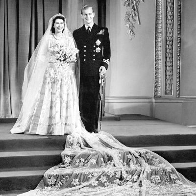 Słynne suknie ślubne gwiazd, Królowa Elżbieta II, 1947 rok 