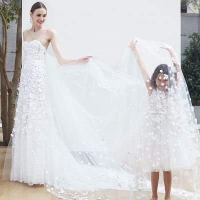 Kwiatowe suknie ślubne Oscar de la Renta 2018