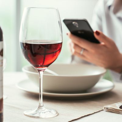 Chatbot Lidla pomaga wybrać idealne wino