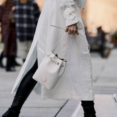 street fashion - białe torebki