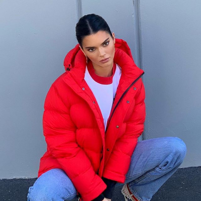 Puchowe kurtki w stylu Kendall Jenner