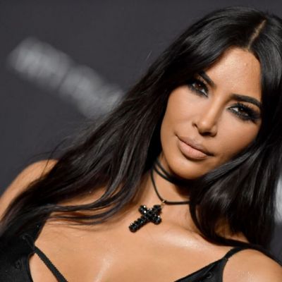 Kim Kardashian West ufarbowała włosy! Jak teraz wygląda gwiazda? Fani są zaskoczeni jej metamorfozą [modne fryzury]
