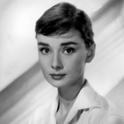 Pielęgnacja w stylu Audrey Hepburn. Jak o urodę dbała słynna aktorka? Poznaj 7 zasad gwiazdy, które stosowała przez wiele lat