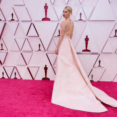 Oscars 2021: Vanessa Kirby w sukni Gucci