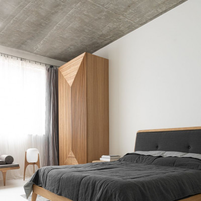 Minimalistyczna sypialnia od Loft Kolasiński