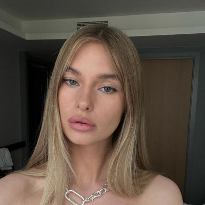 Makijaż na Walentynki 2022: najpiękniejsze inspiracje z Instagrama, które sprawdzą się na randce