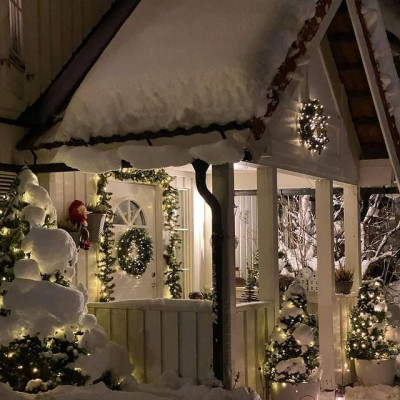 Ozdoby świąteczne przed dom - inspiracje z Instagrama