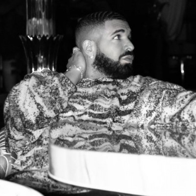 Drake wchodzi w świat zapachowych świec. Jakie zapachy występują w ofercie popularnego rapera?