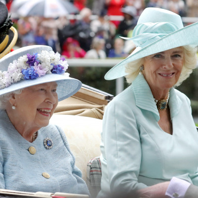 Królowa Elżbieta i księżna Camilla