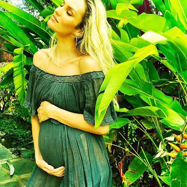 Candice Swanepoel w ciąży