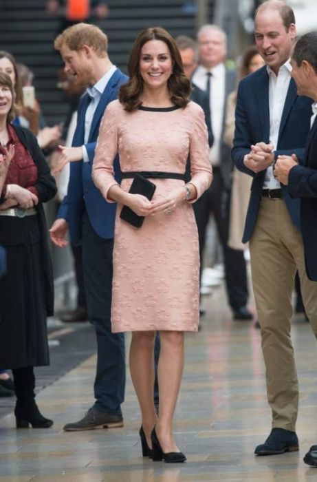 Księżna Kate rozważa poród w Pałacu Kensington