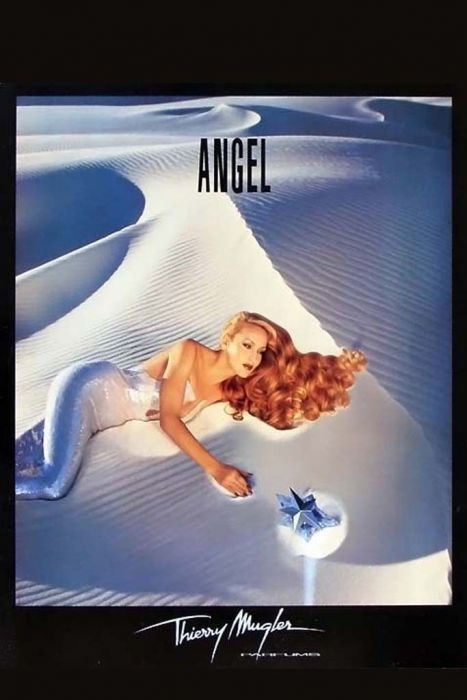 Jerry Hall w reklamie perfum "Angel" Thierry Mugler, 1995 rok
