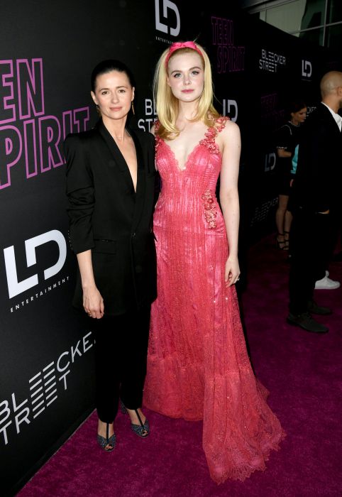 Agnieszka Grochowska i Elle Fanning na premierze filmu "Teen Spirit".