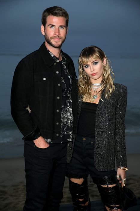 Miley Cyrus i Liam Hemsworth na pokazie Saint Laurent wiosna-lato 2020.