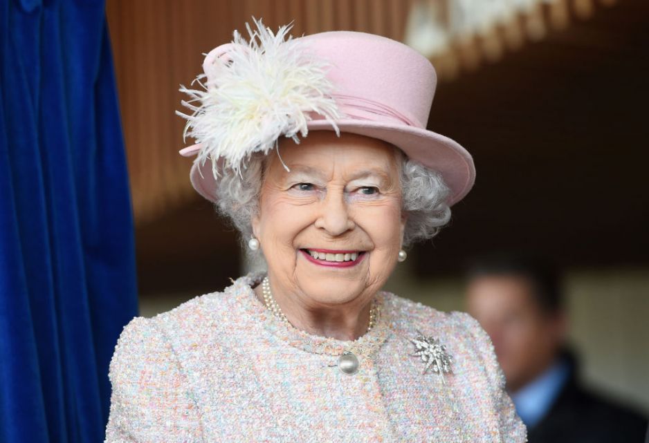 Królowa Elżbieta rezygnuje z futer